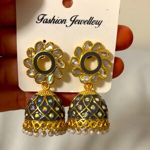 Fashion Jewelry Gold and Gray Earrings